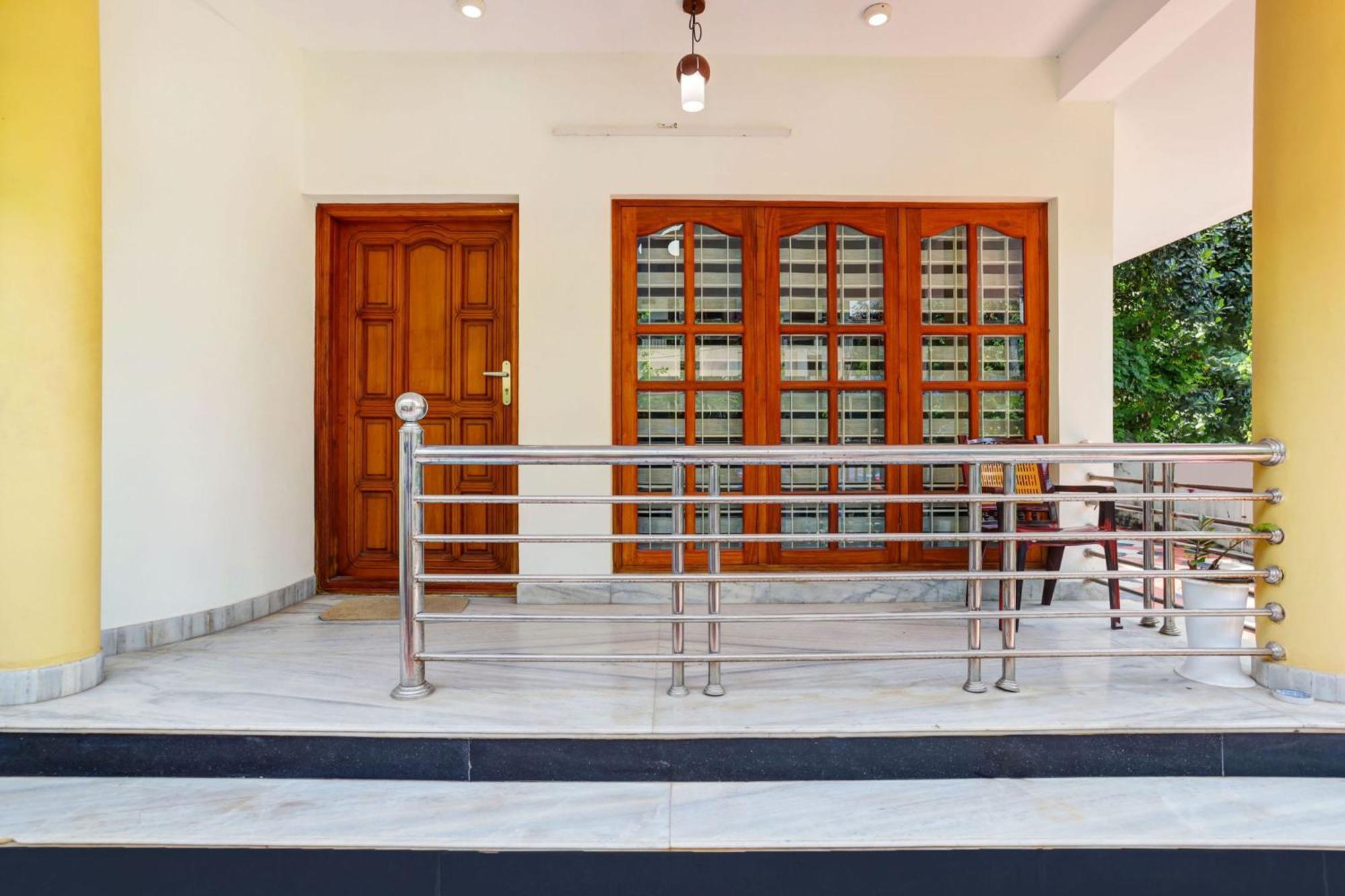 Super Hotel O Lm Residency Thiruvananthapuram Exterior photo